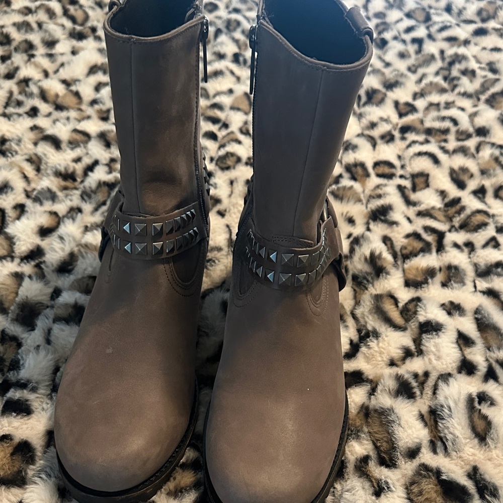 Harley Davidson Studded Brown Ankle Boots size 9M - Picture 8 of 8